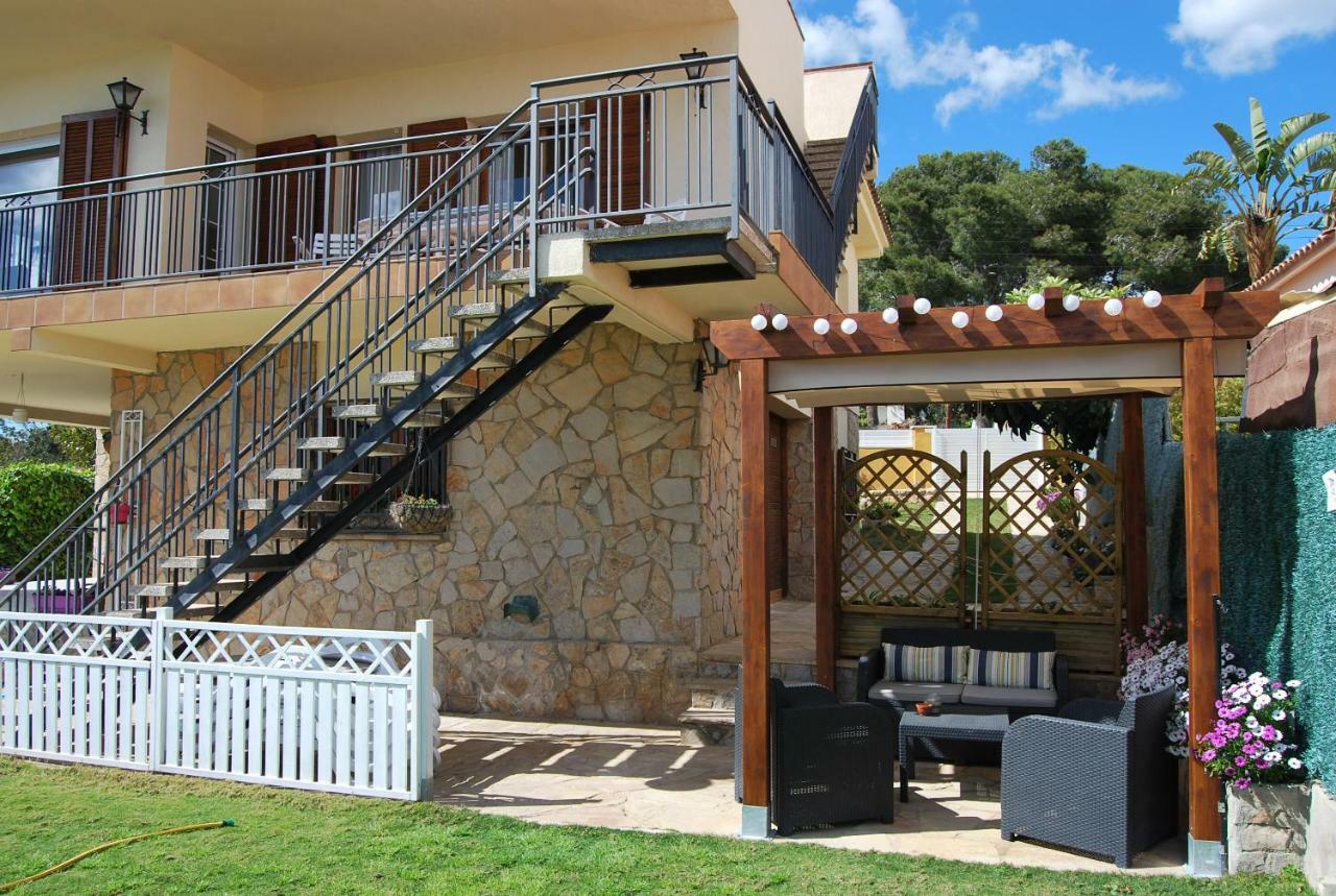 Sunny Holiday Home Creixell Exterior foto